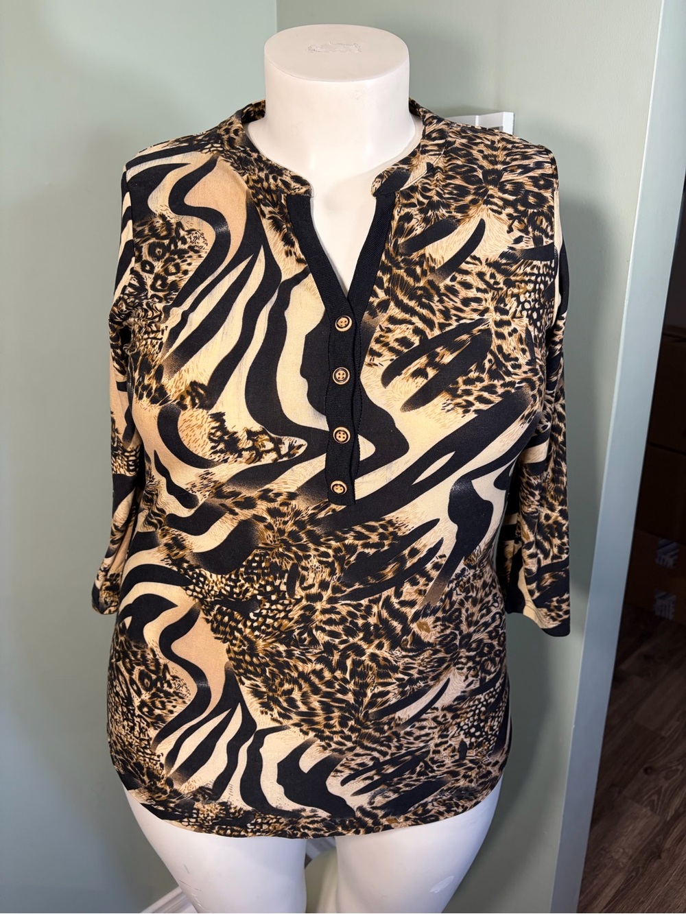 89. Fiori Women's Black & Tan Animal Print Top